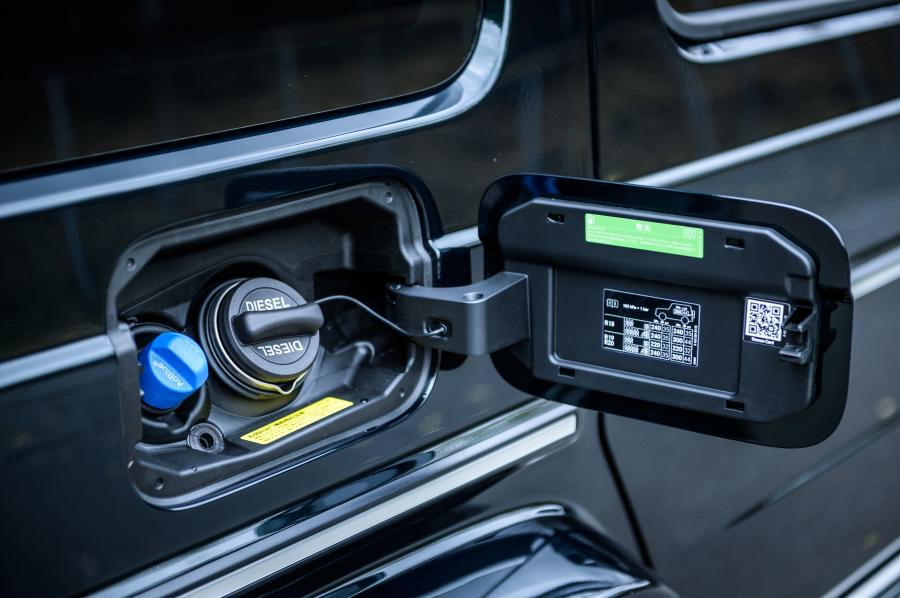 Детали экстерьера Mercedes-Benz G350 d (W463) 2019 года  (JP) (фото 18 из 18)